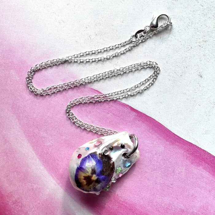 Picto Pansy Necklace